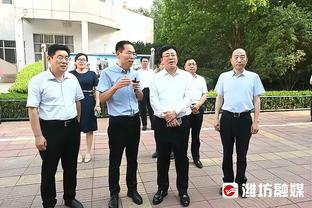 两分球17投12中！武器：知道自己具备体型优势 我就利用这点打球